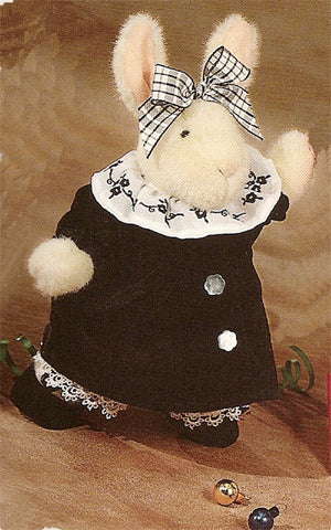 North American Portrait in & White Collection Hoppy Outfit 4489 image 2