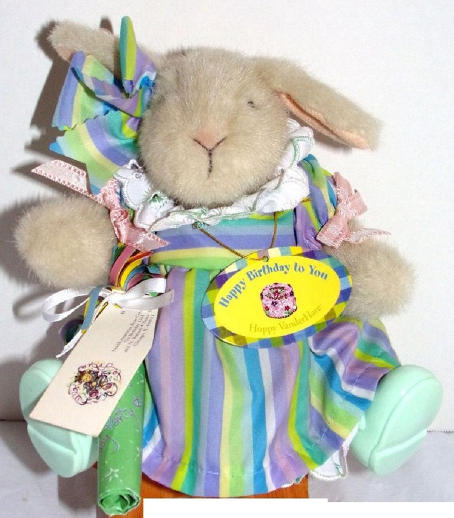 North American Happy Birthday Hoppy VanderHare Dressed #4465 image 0