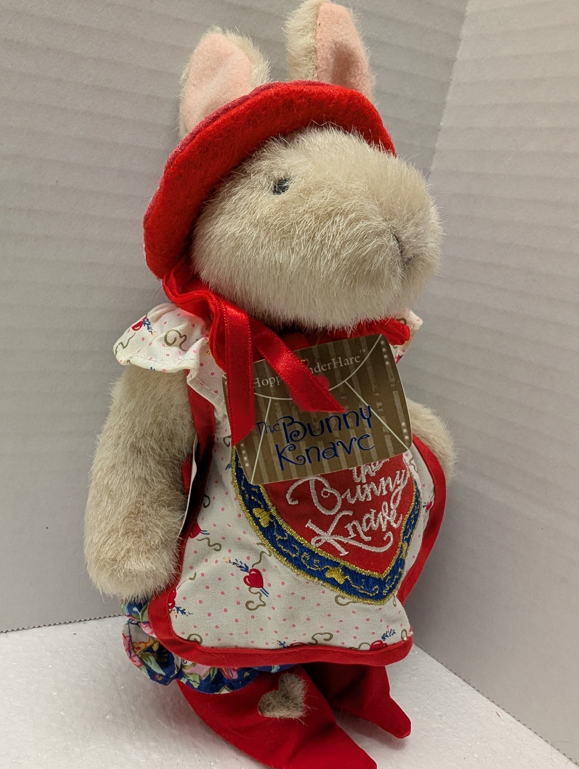 North American Bunny Knave Hoppy 4436 Queen of Hearts Collection image 2