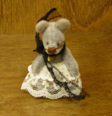 Ganz Cottage Miniatures Molly Mouse CC7024 image 1