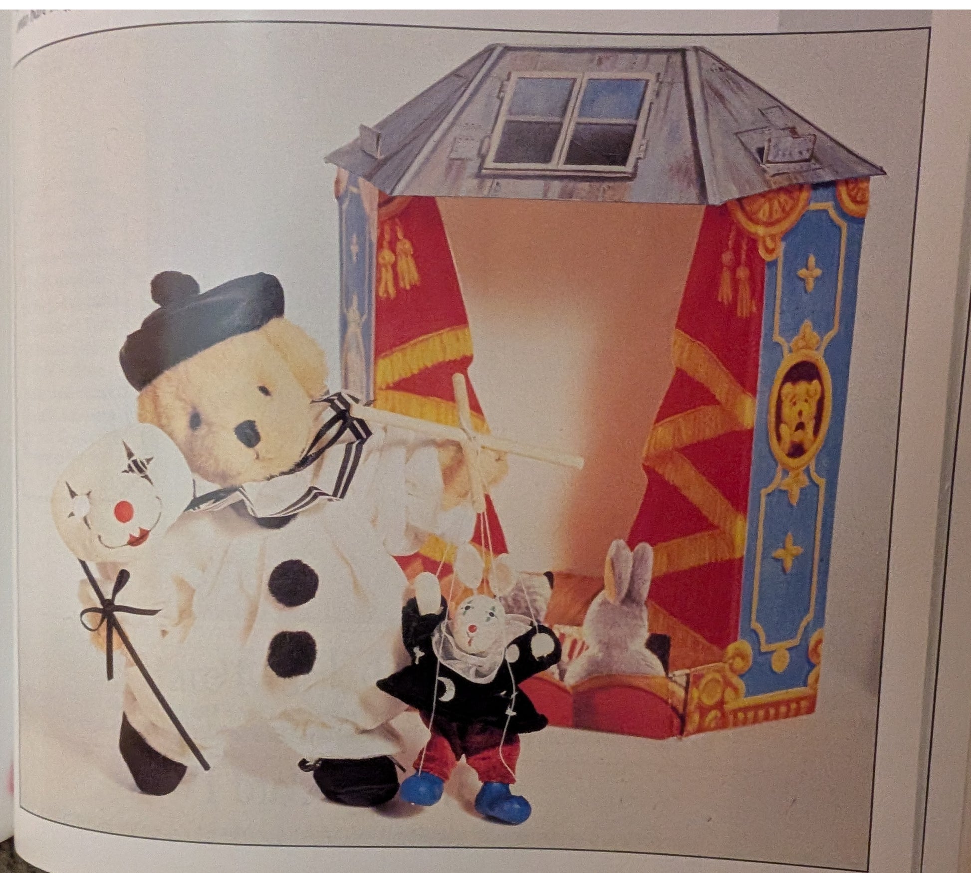 North American Boxed Pierrot 5164 image 3