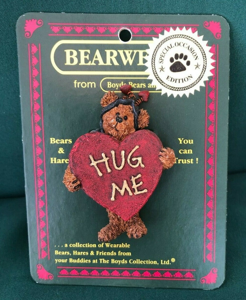 Boyds Pin Bearwear D. Lovebug Pin 82057 Hug Me image 0