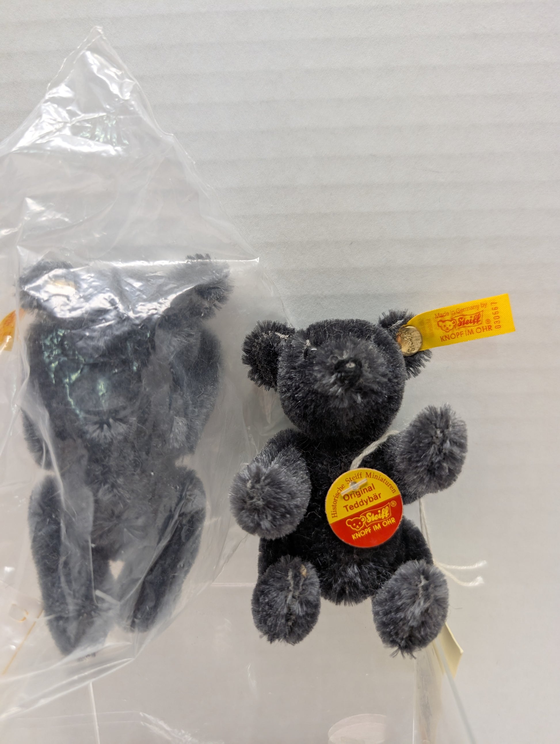 Steiff Charcoal 10cm Fully Jointed Bear 0212/10 image 3