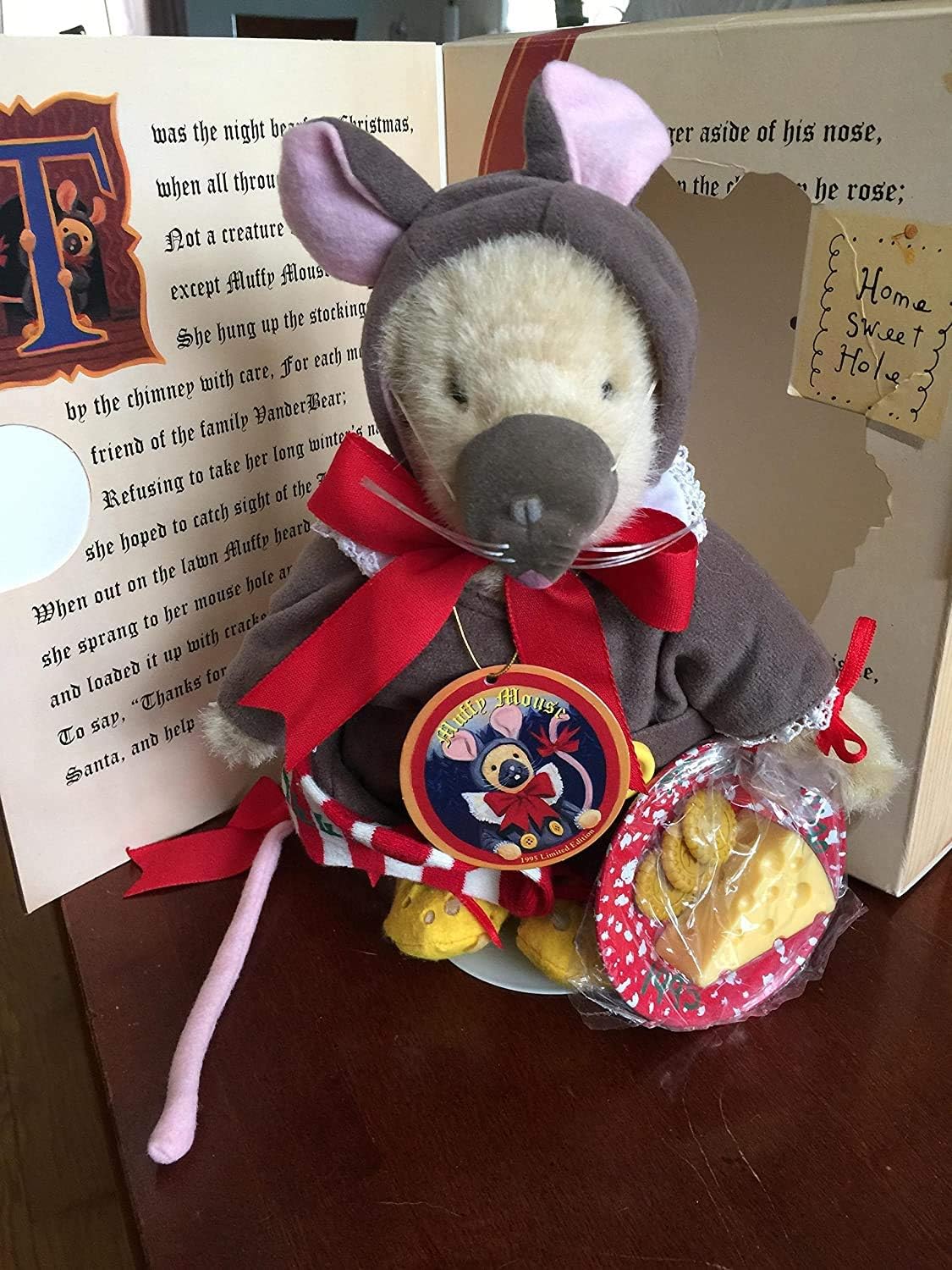North American Mouse Muffy  Holiday Limited Edition 5138 image 0
