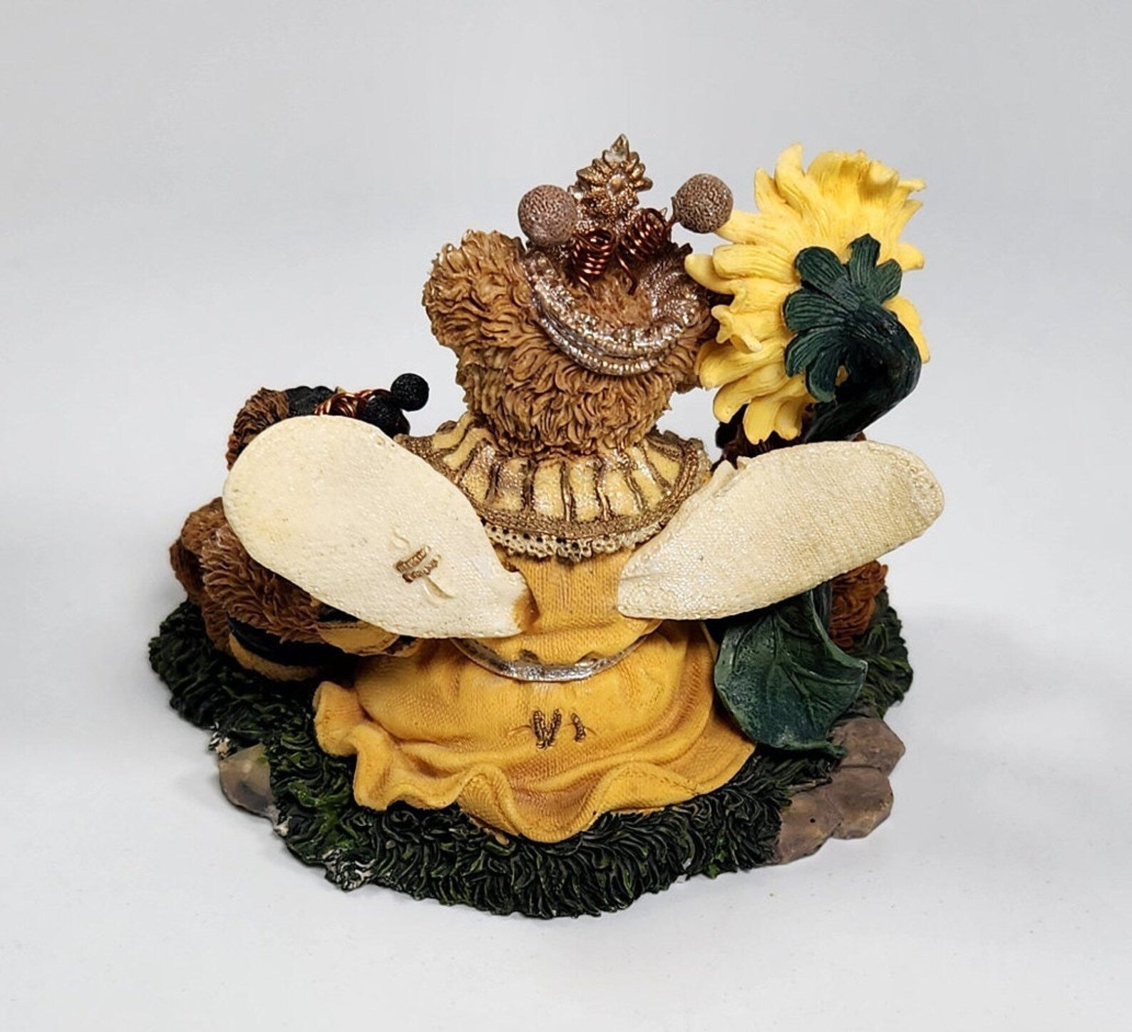 Boyds Bear Resin Victoria Regina Fuzzbruin 1999-71 image 1