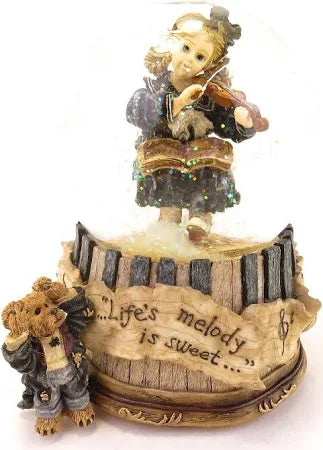 Boyds Waterglobe Dollstone Lindsey with Louis The Recital 272020 image 2
