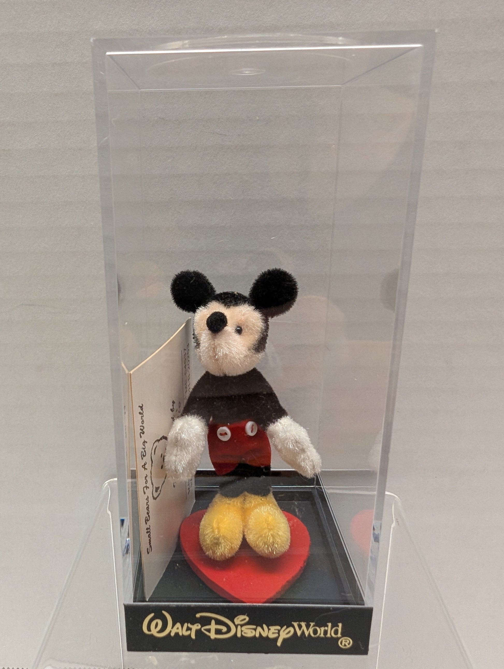 World of Miniatures Disney Mickey Mouse image 3