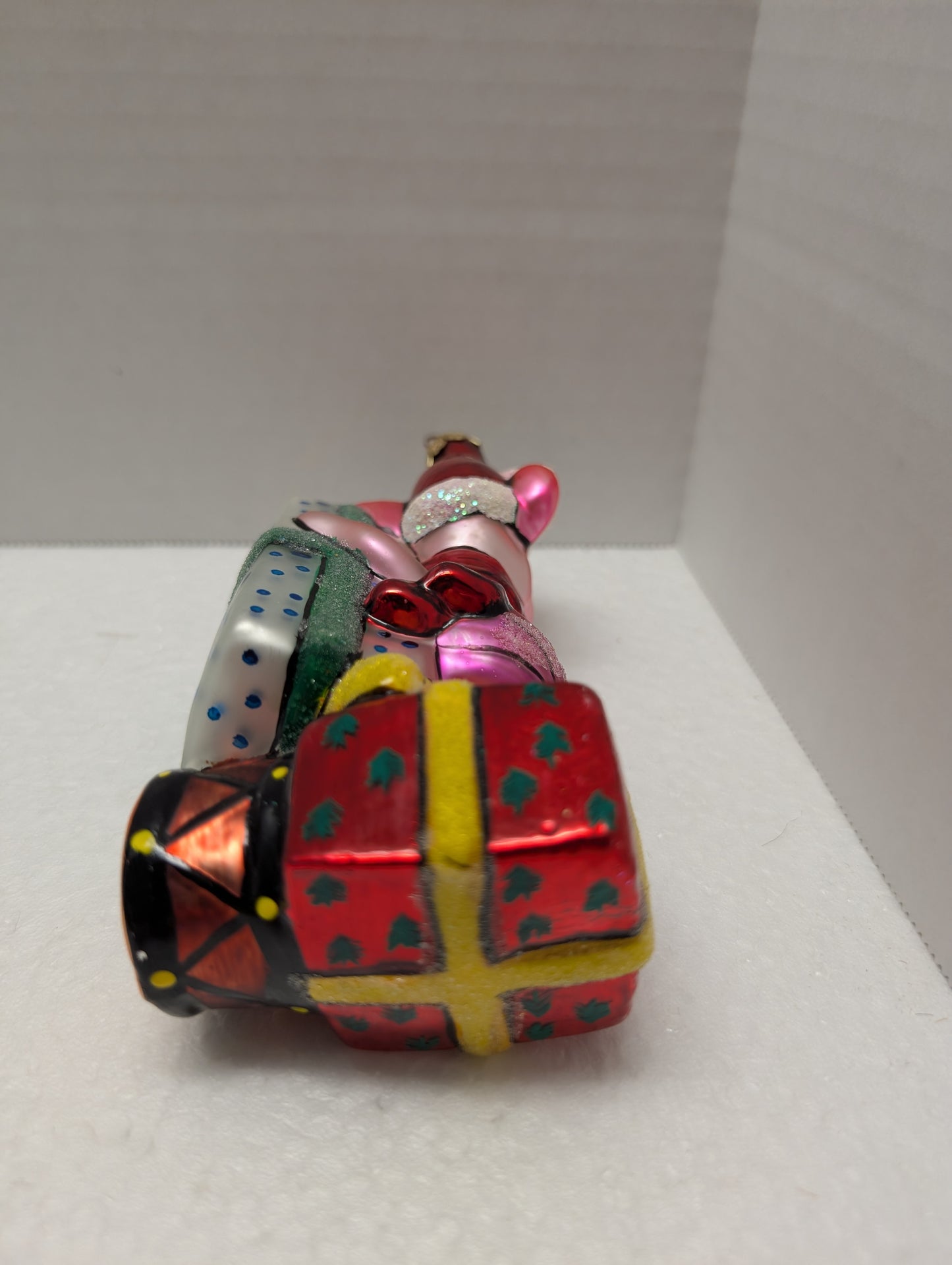 Christopher Radko Piglet w. Santa Hat and packages image 4
