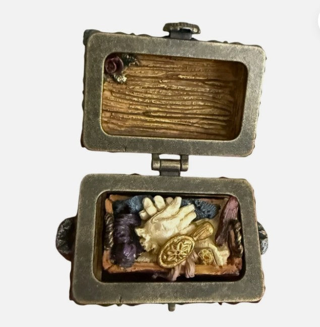 Boyds Treasure Box Zazu's Attic Trunk w. Snooozy McNibble 392102 image 5