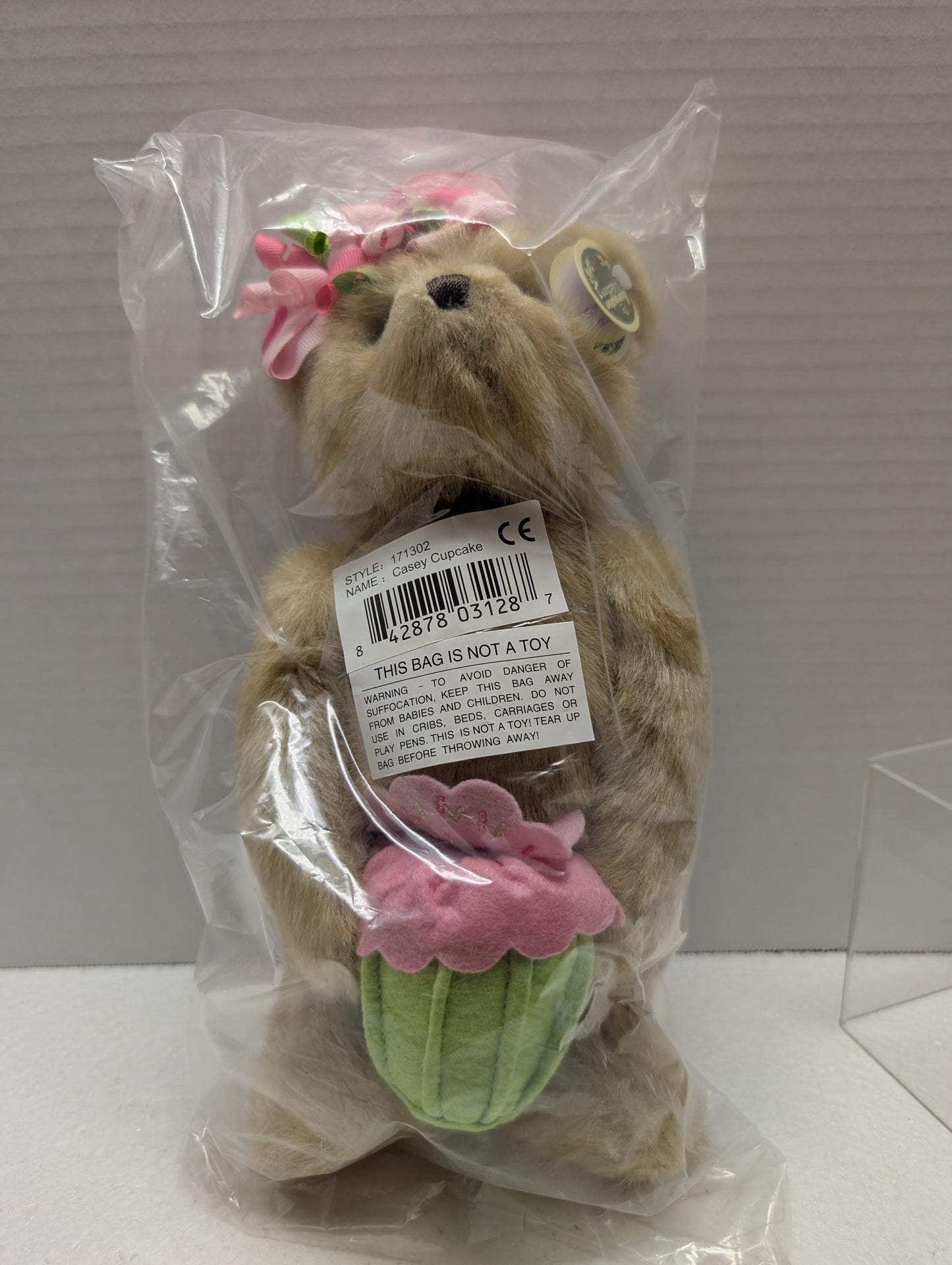 Bearington Collection Casey Cupcake 171302 image 0