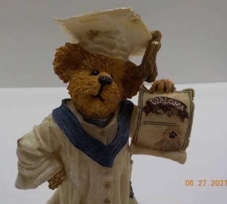 Boyds Bear Resin IMA SCHOLAR Graduate CELEBRATE   RETIRED 227783 image 3