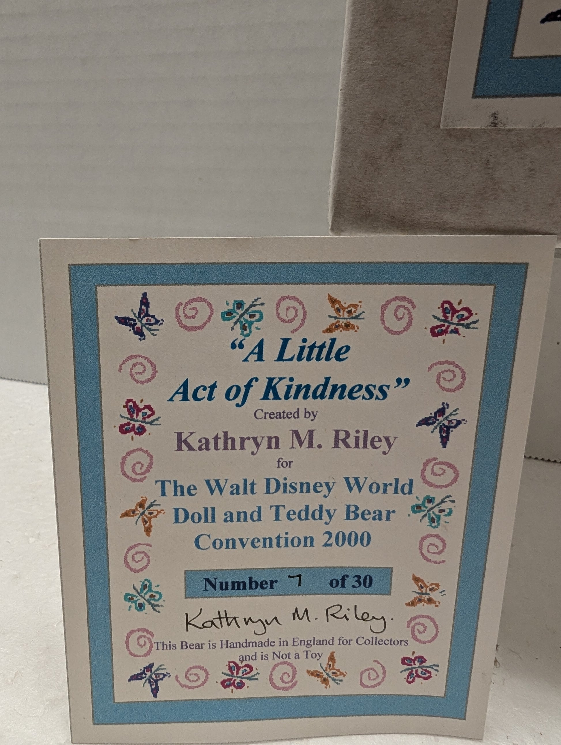 Kathryn Riley Artist Bear " A Little Act of Kindness" image 14