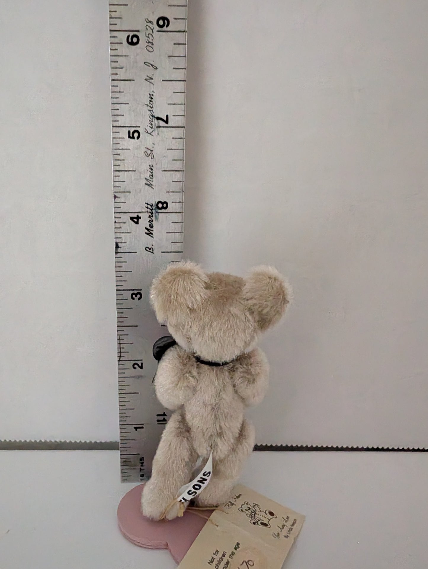 Linda Nelson of Half Nelsons Miniature Bear "First Date" image 2