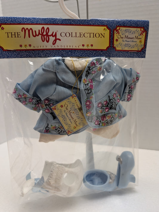 North American One Minuet More The Mozart Collection Muffy Outfit 5119 image 0