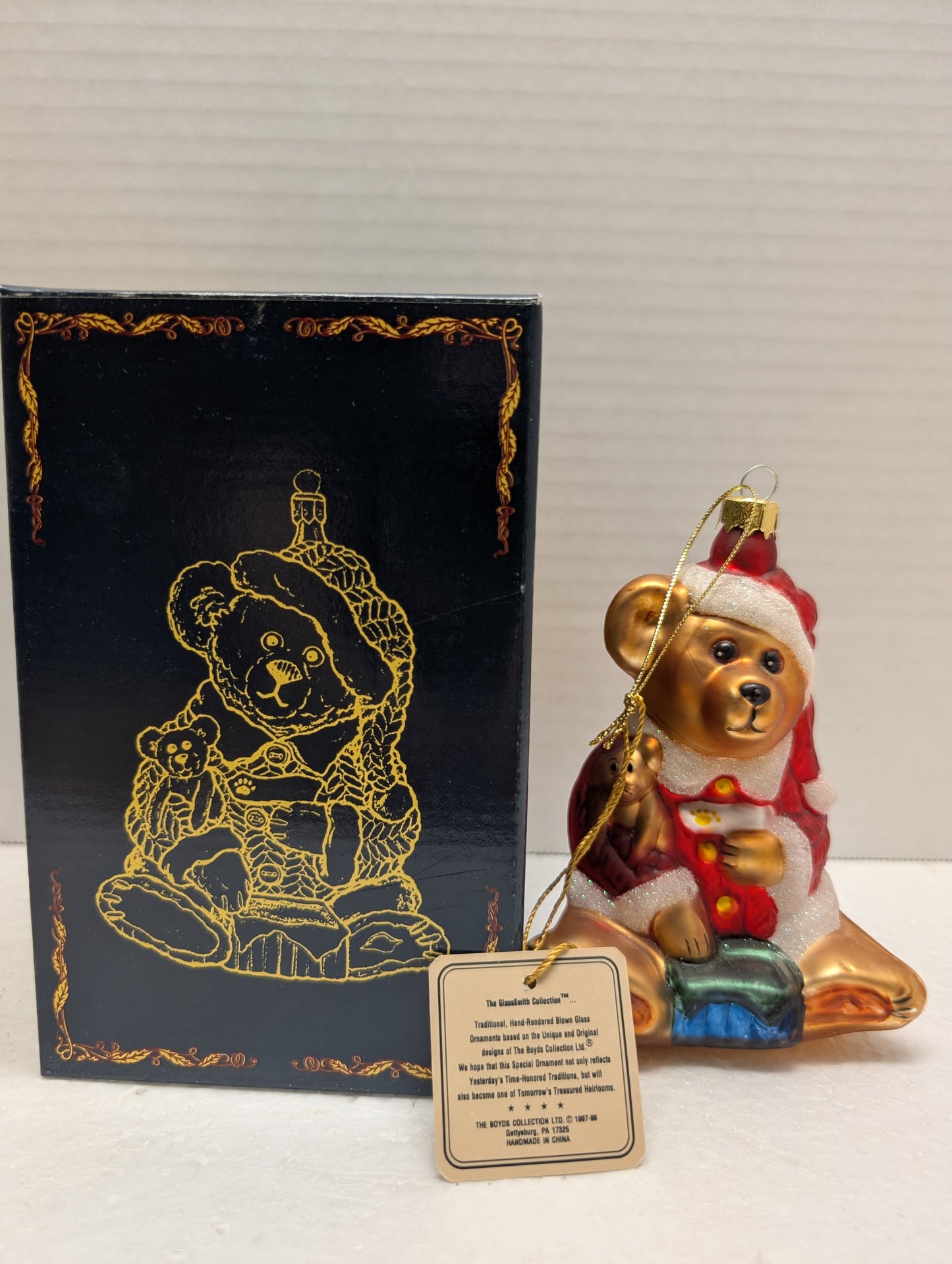 Boyds Glass Ornament S.C. 391000 Santa Ornament. image 1