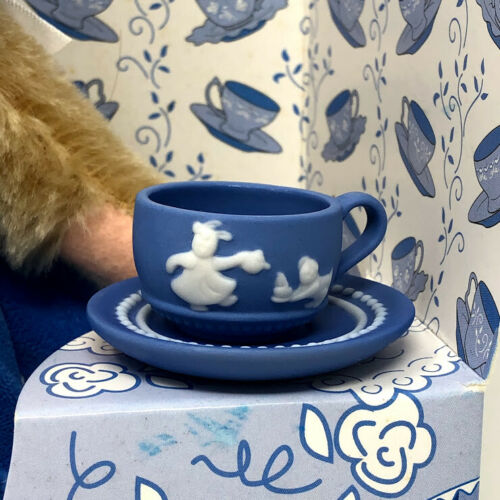 North American Boxed Muffy Spot of Tea and Tea cup 5651 image 0