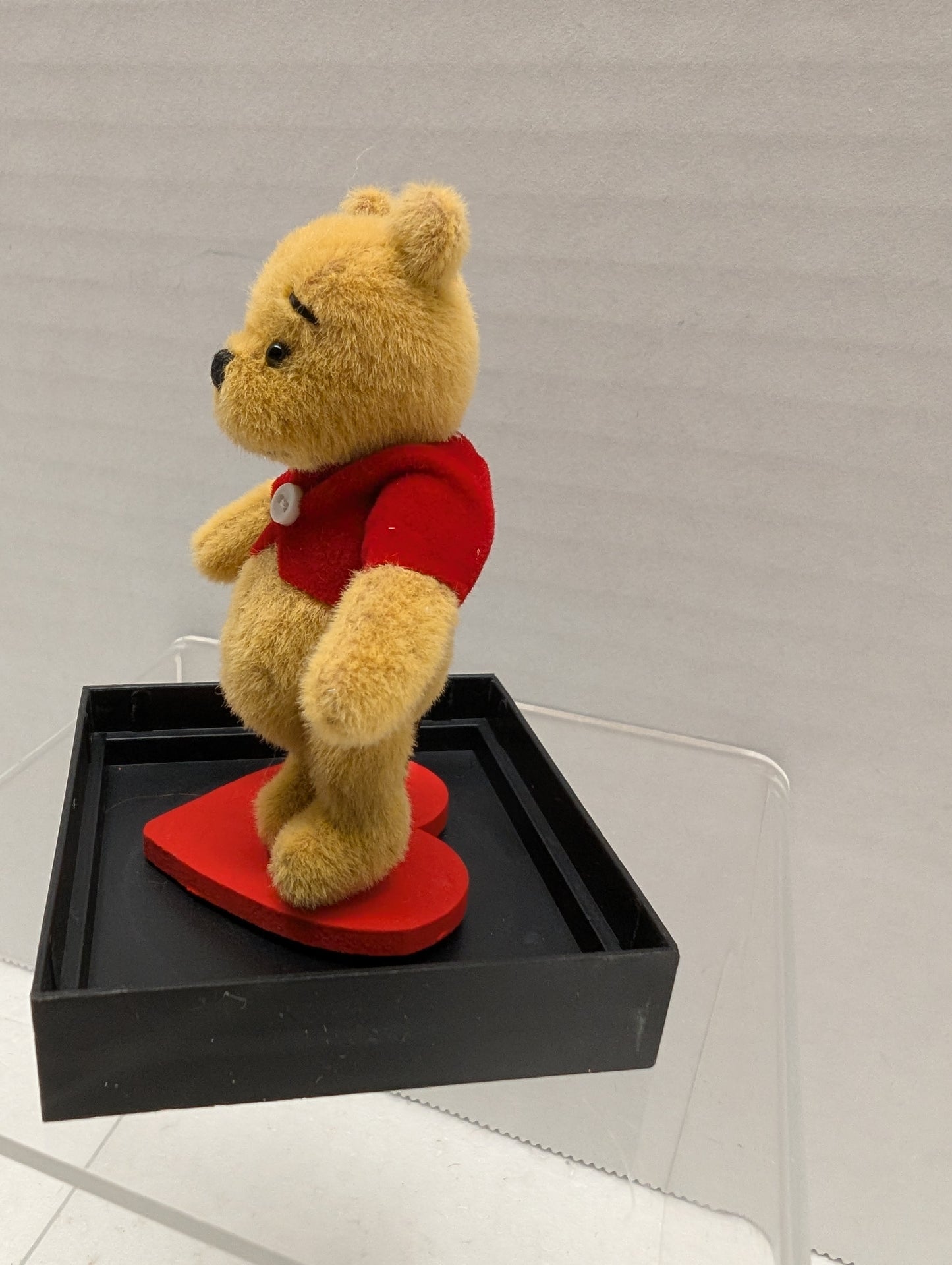 World of Miniature Bears Pooh image 3