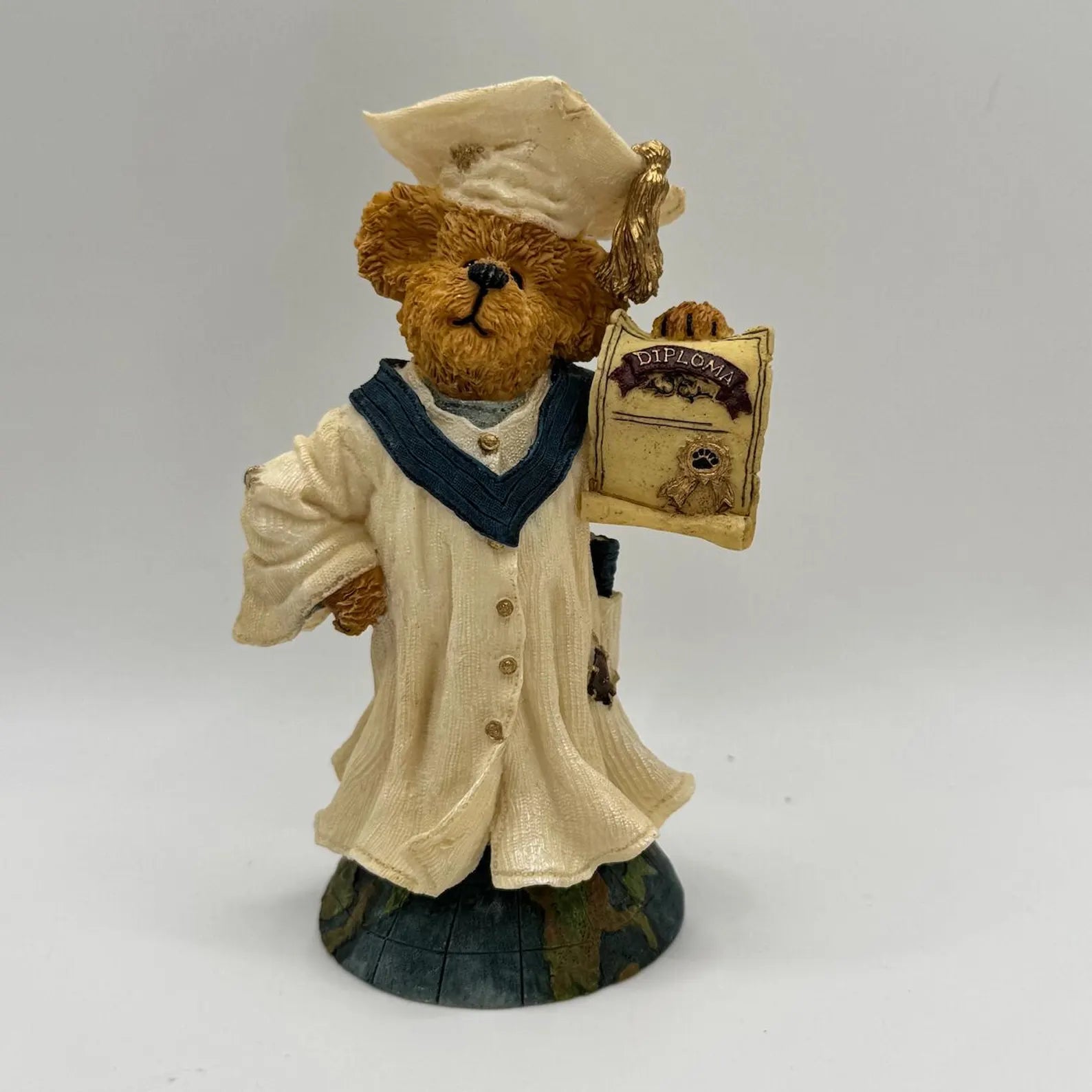 Boyds Bear Resin IMA SCHOLAR Graduate CELEBRATE   RETIRED 227783 image 0