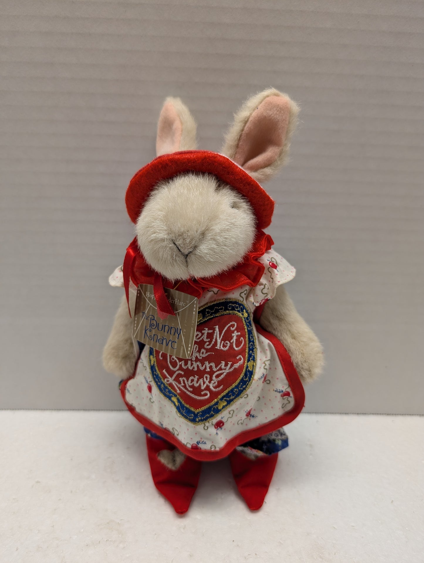 North American Bunny Knave Hoppy 4436 Queen of Hearts Collection image 0