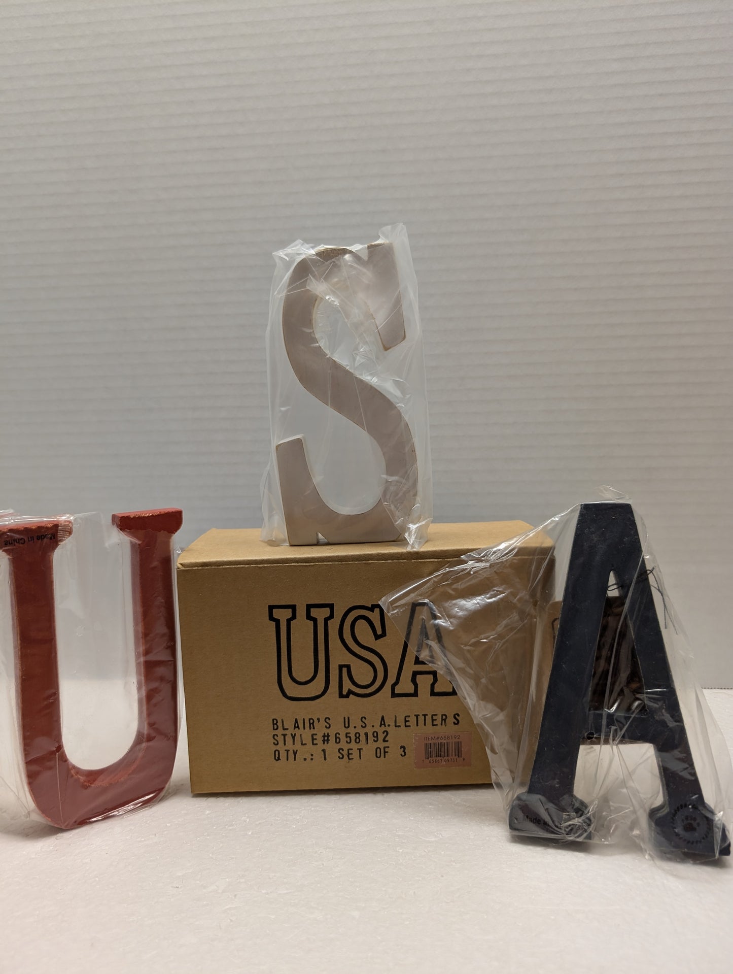 Boyds Accessories Wooden  U.S.A . LETTERS 658192 Patriotic image 0