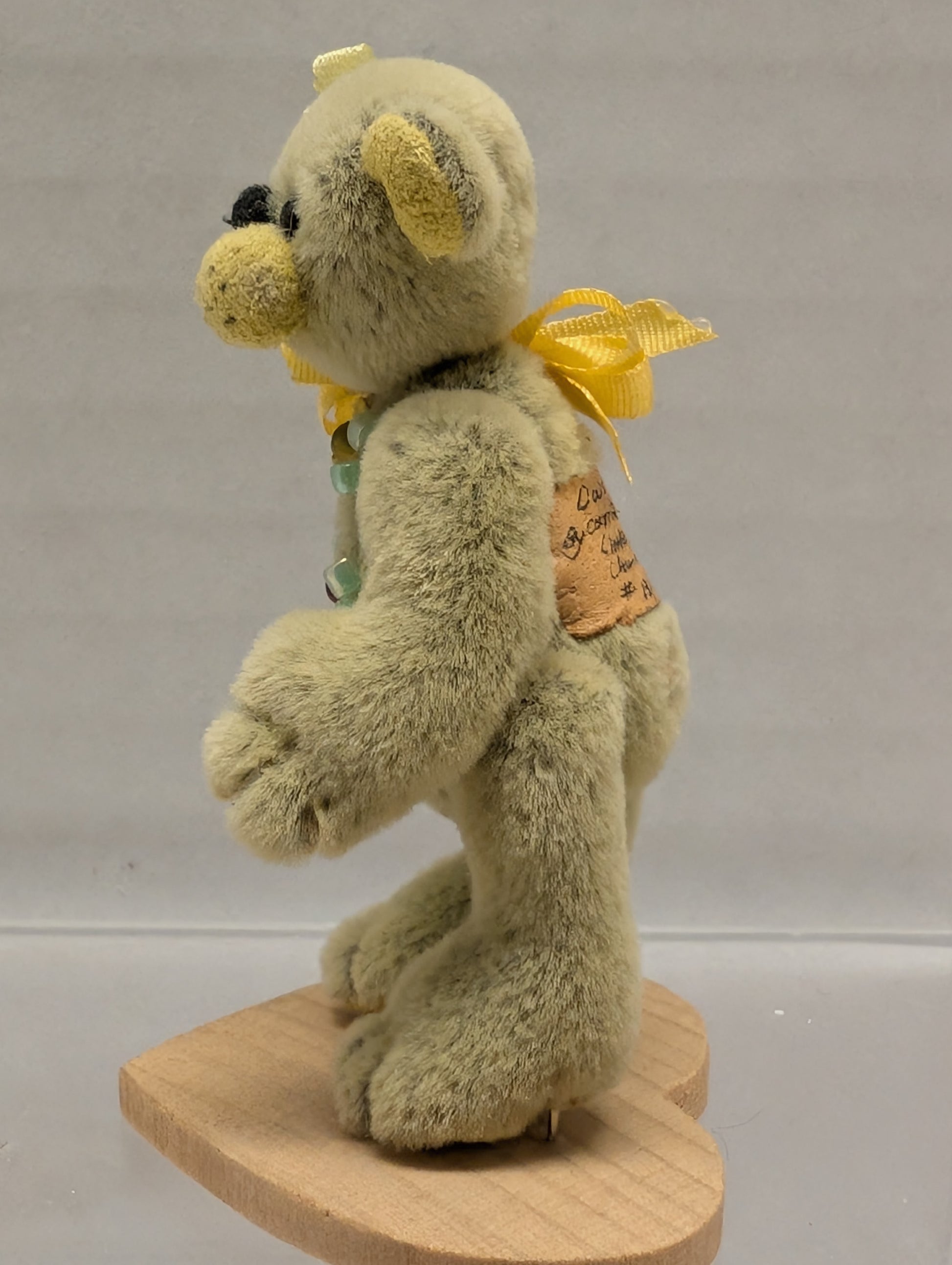 Little Gems Designed by Carrie Attwood "Daisy" image 2