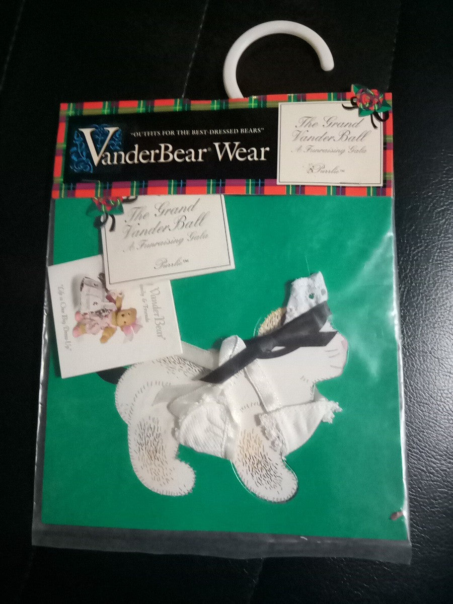 North American Grand Vander Ball Purrlie the Cat Outfit image 5