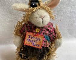 North American Tricky Treat Trio Hoppy Dressed Scarecrow 4442 image 0