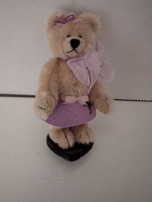 Lisa Lloyd Miniature Bear "Teddys' Muffy" Exclusive for Teddys image 0