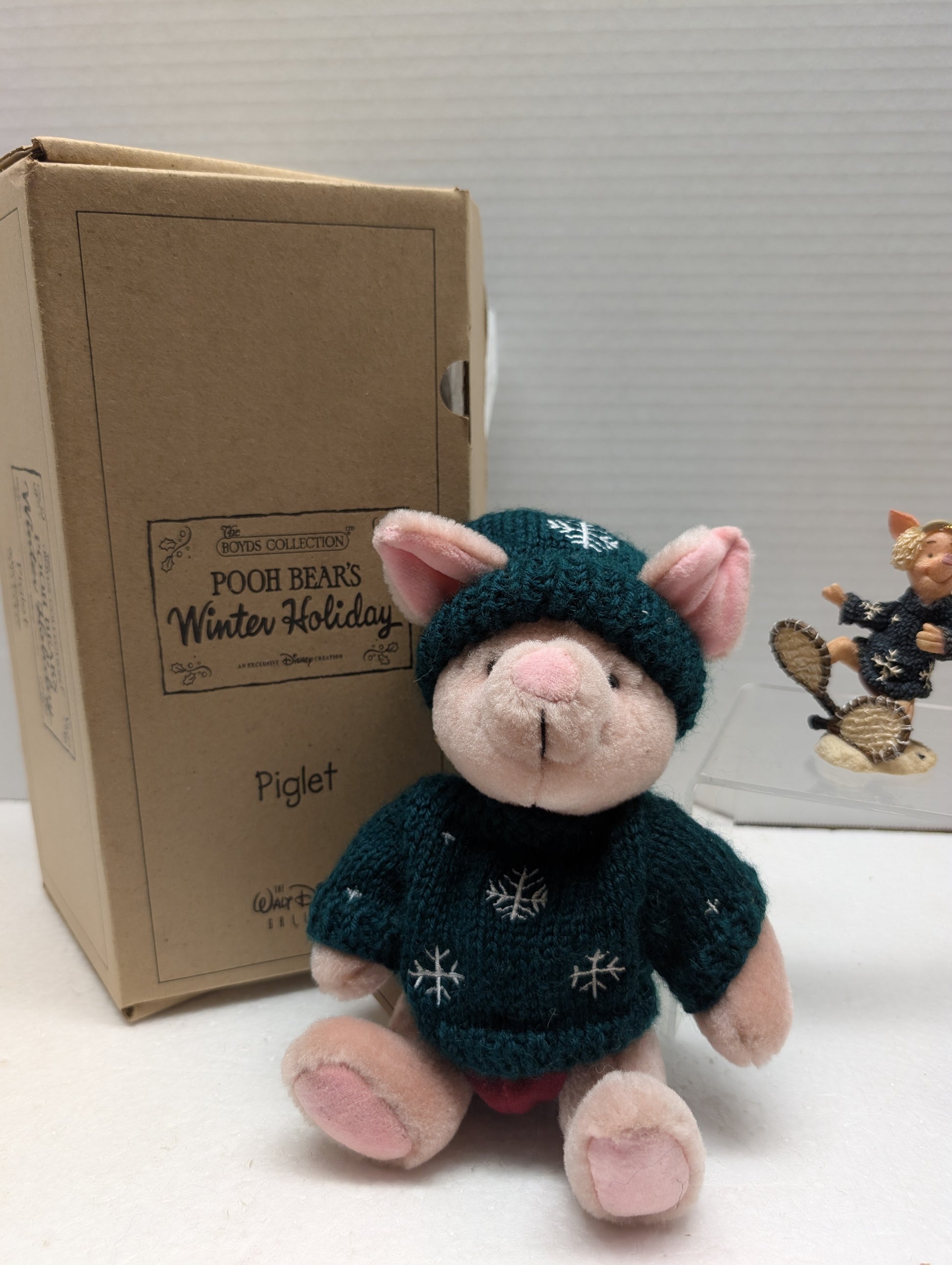 Boyds Pooh Bear's Winter Holiday Piglet with resin figurine 95973DS image 2