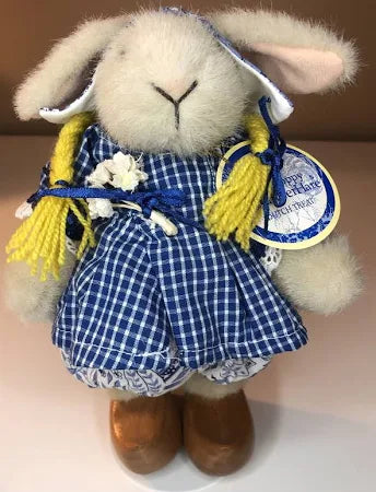 North American Dutch Treat Hoppy  Vanderbear Dressed 4414 image 2