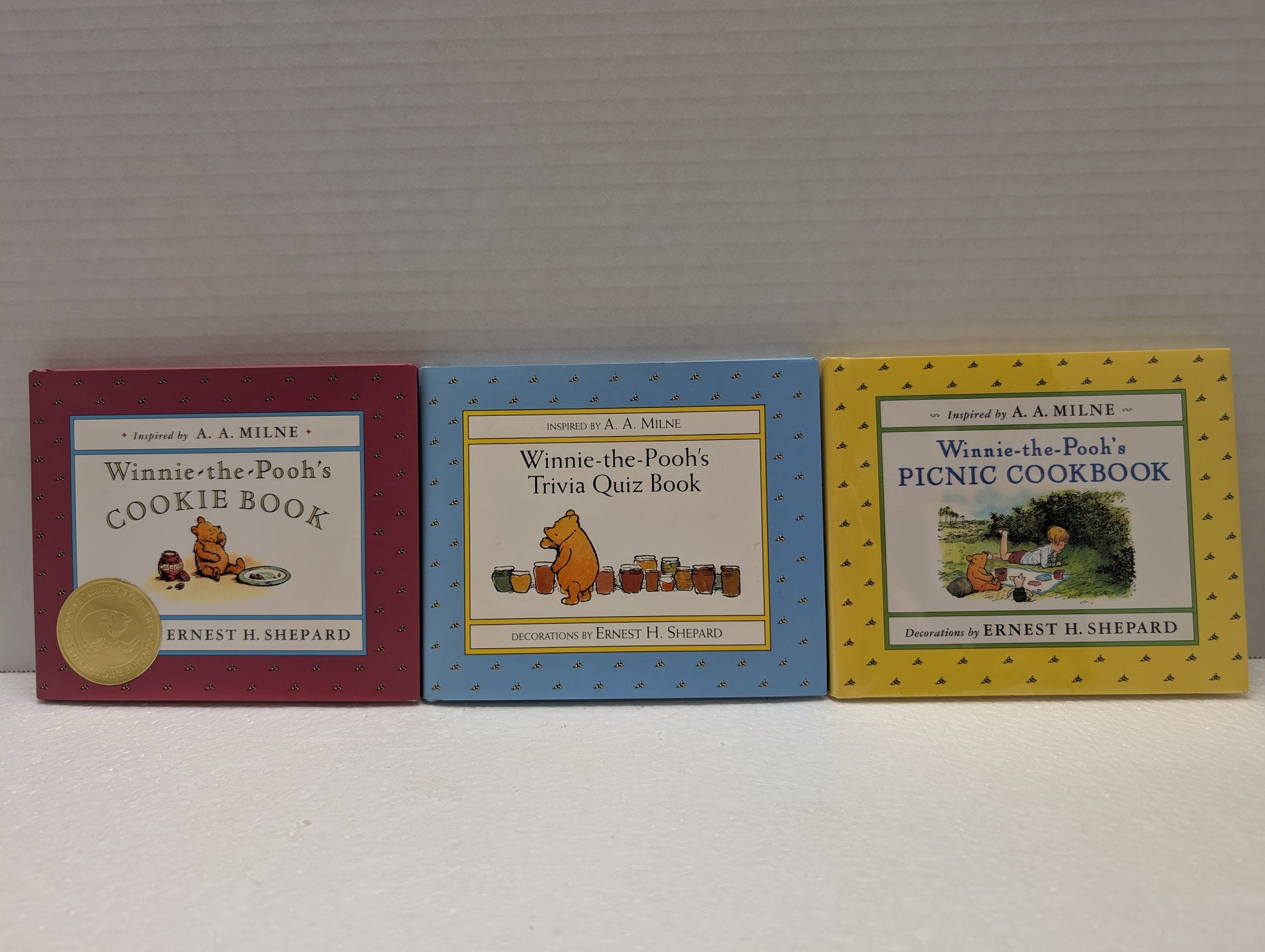 Book Winnie the Pooh's Picnic Cookbook Milne, A. A. image 3