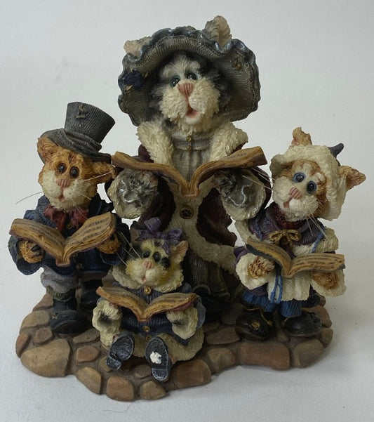 Boyds Purrstone Mrs. Fezziwig with Marley, Bob & Caroline Caterwauling image 0