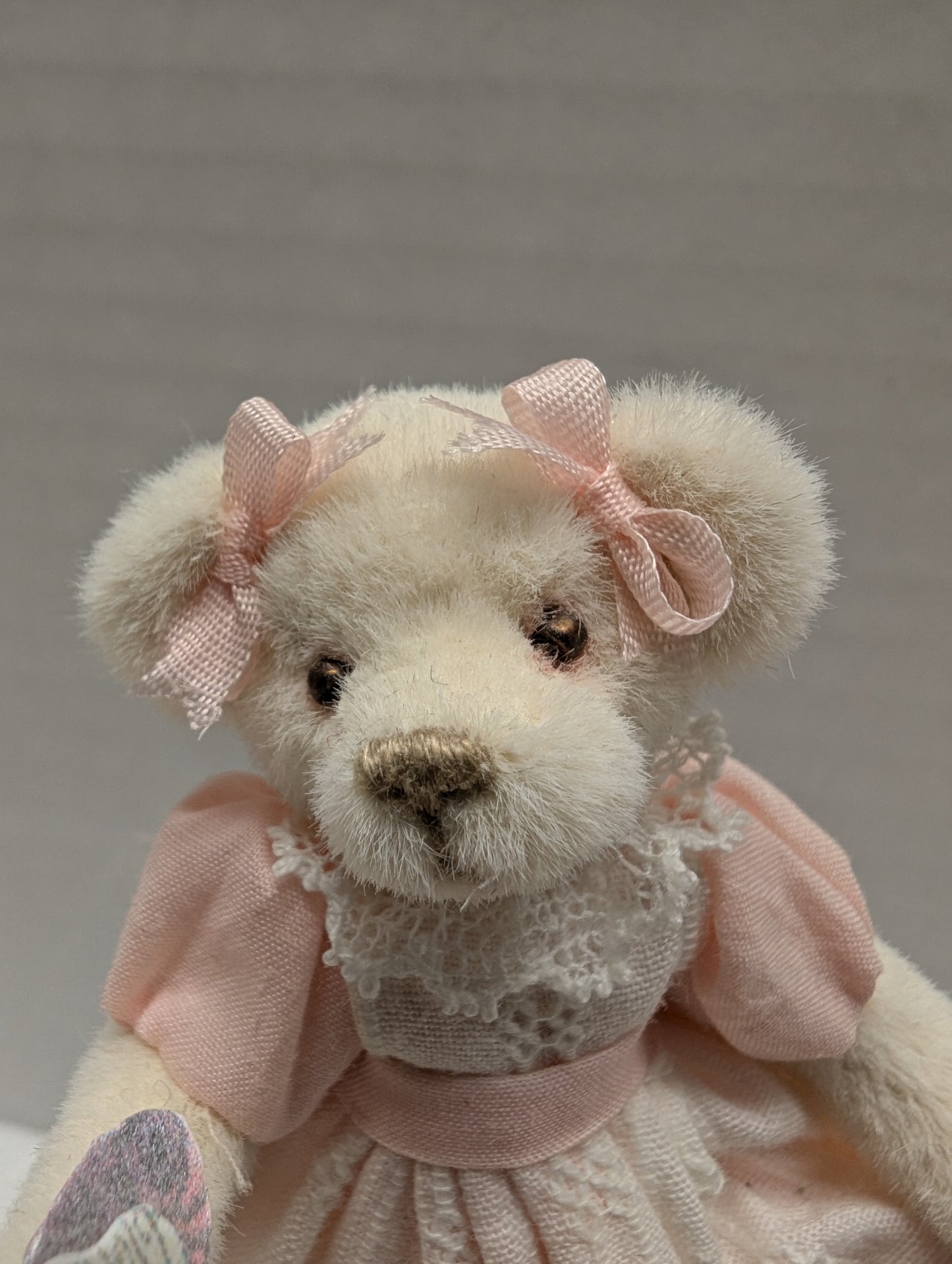 Kathryn Riley Artist Bear " A Little Act of Kindness" image 1