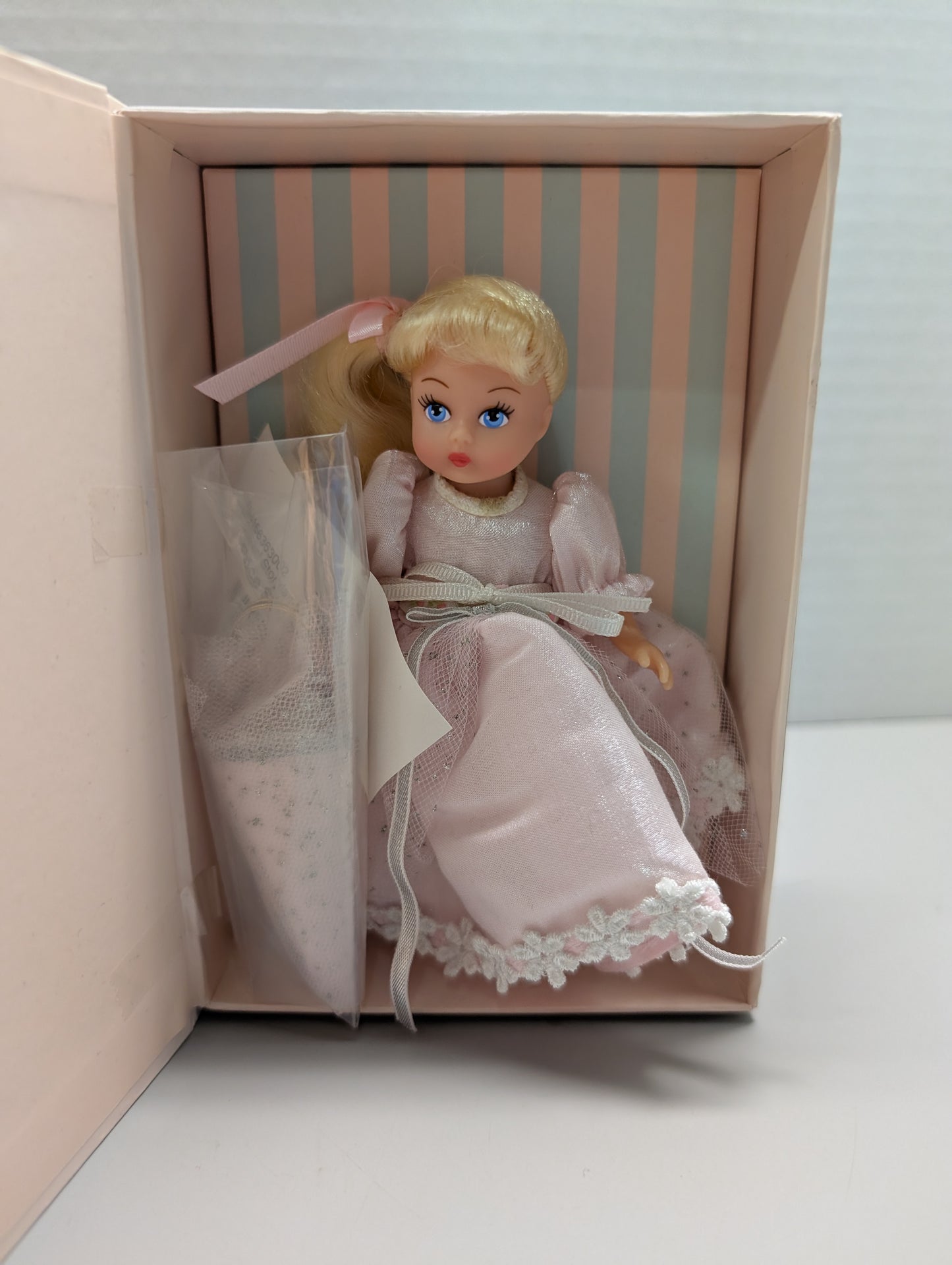 Alexander Doll Rapunzel Storyland Classics image 0