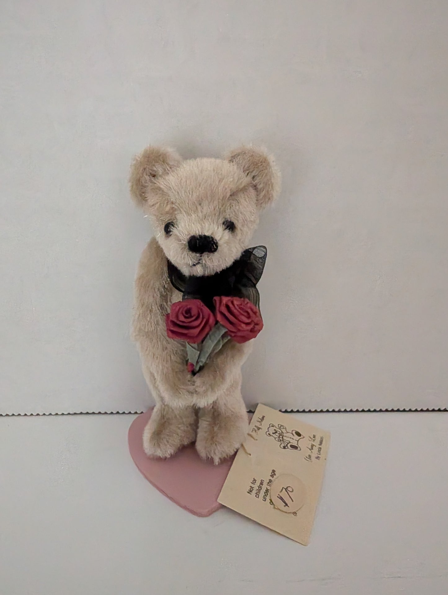 Linda Nelson of Half Nelsons Miniature Bear "First Date" image 0
