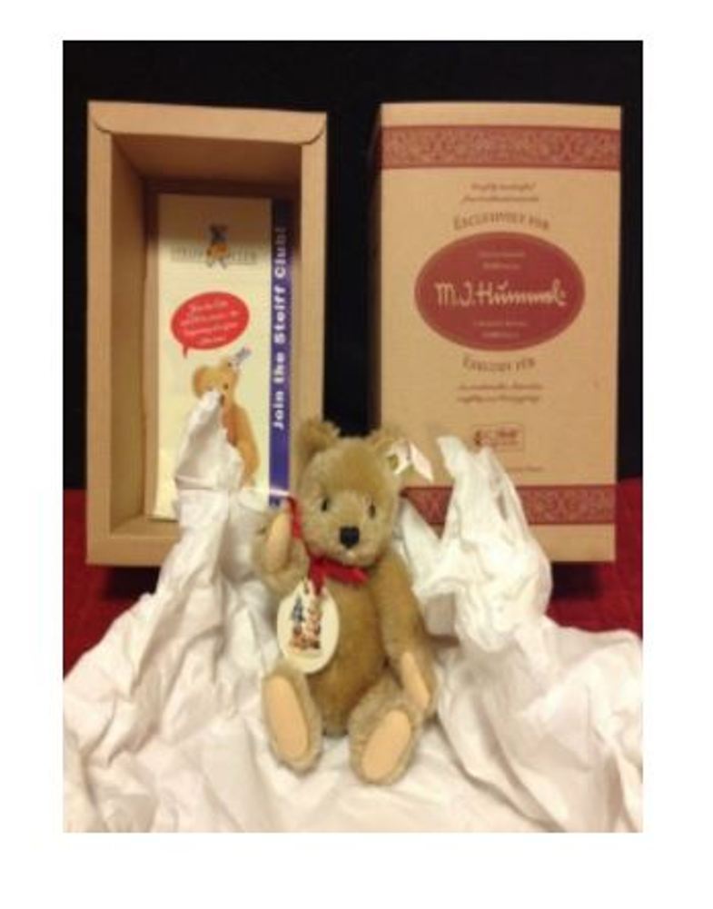 Steiff & Goebel Wonder of Christmas with Steiff Teddybear 1394 image 4