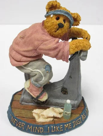 Boyds Bear Resin R. S. Huffenpuff  Never Mind, I'll Buy a Bigger Size 2277904 image 0