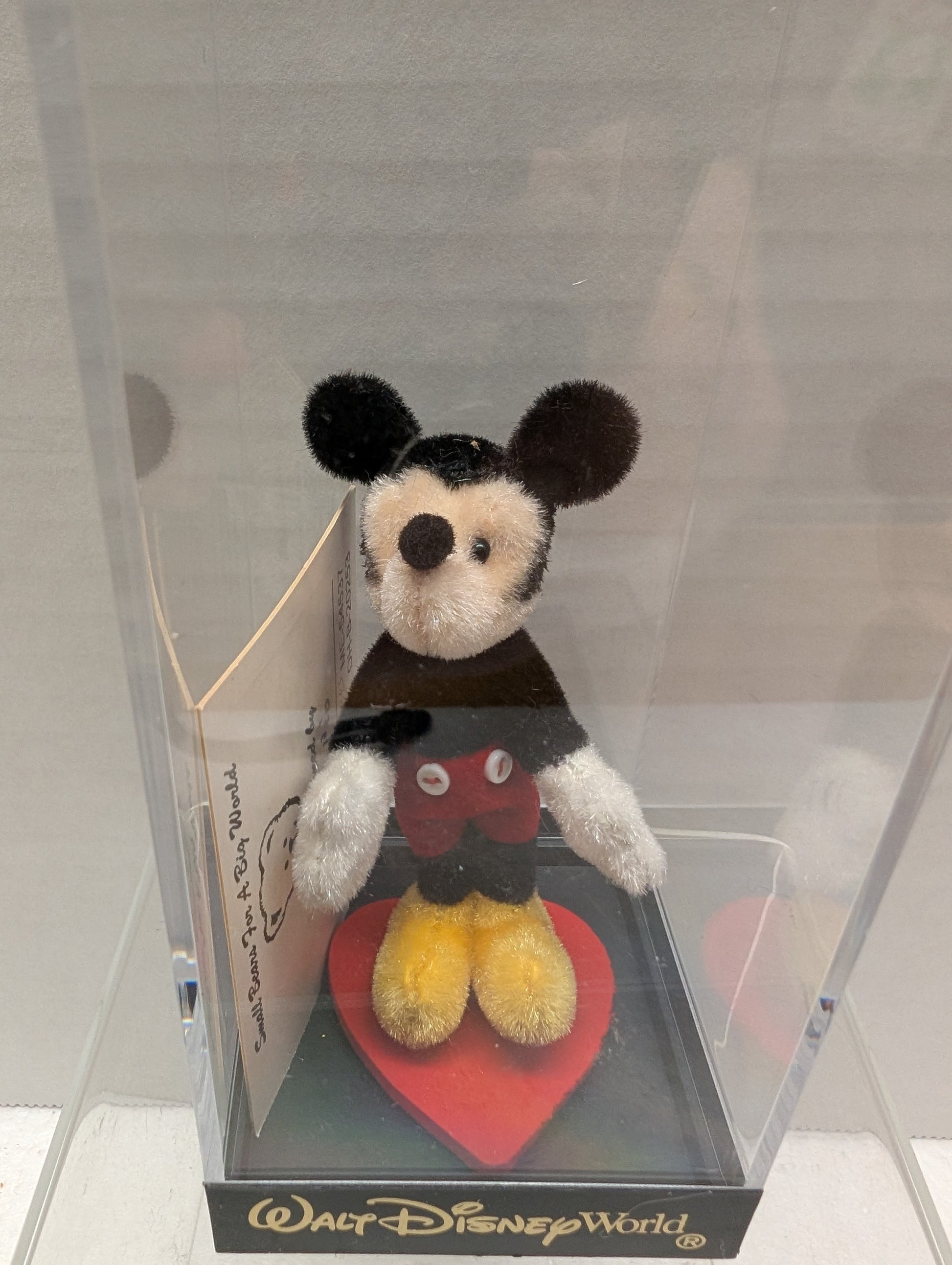 World of Miniatures Disney Mickey Mouse image 2