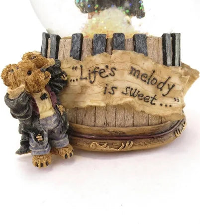 Boyds Waterglobe Dollstone Lindsey with Louis The Recital 272020 image 4