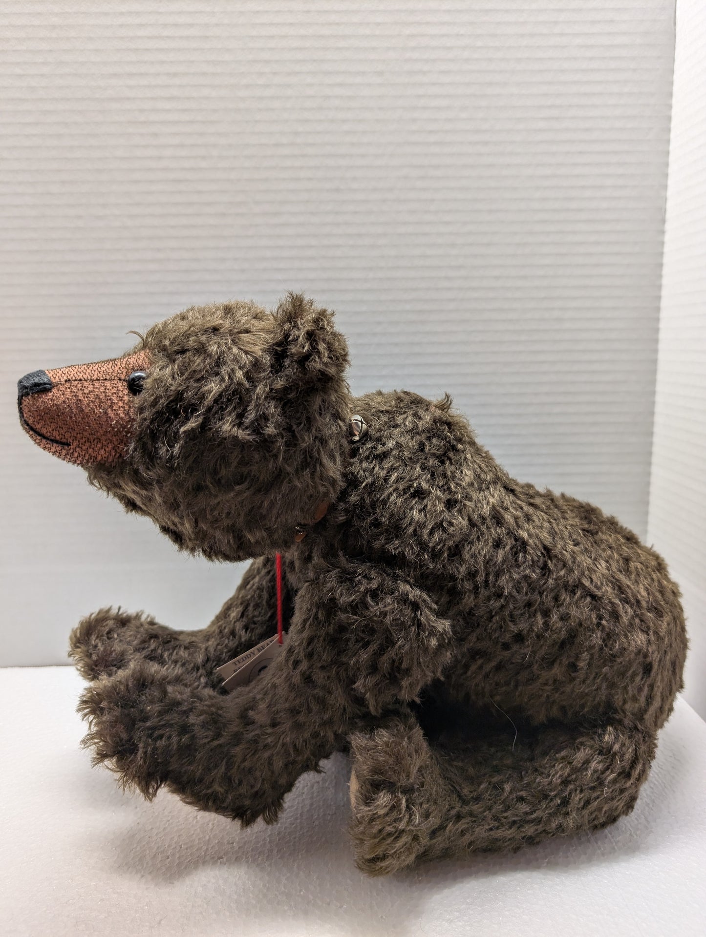 Artist BearEsence Designer Steve Schutt Bear on All 4's Timber image 12