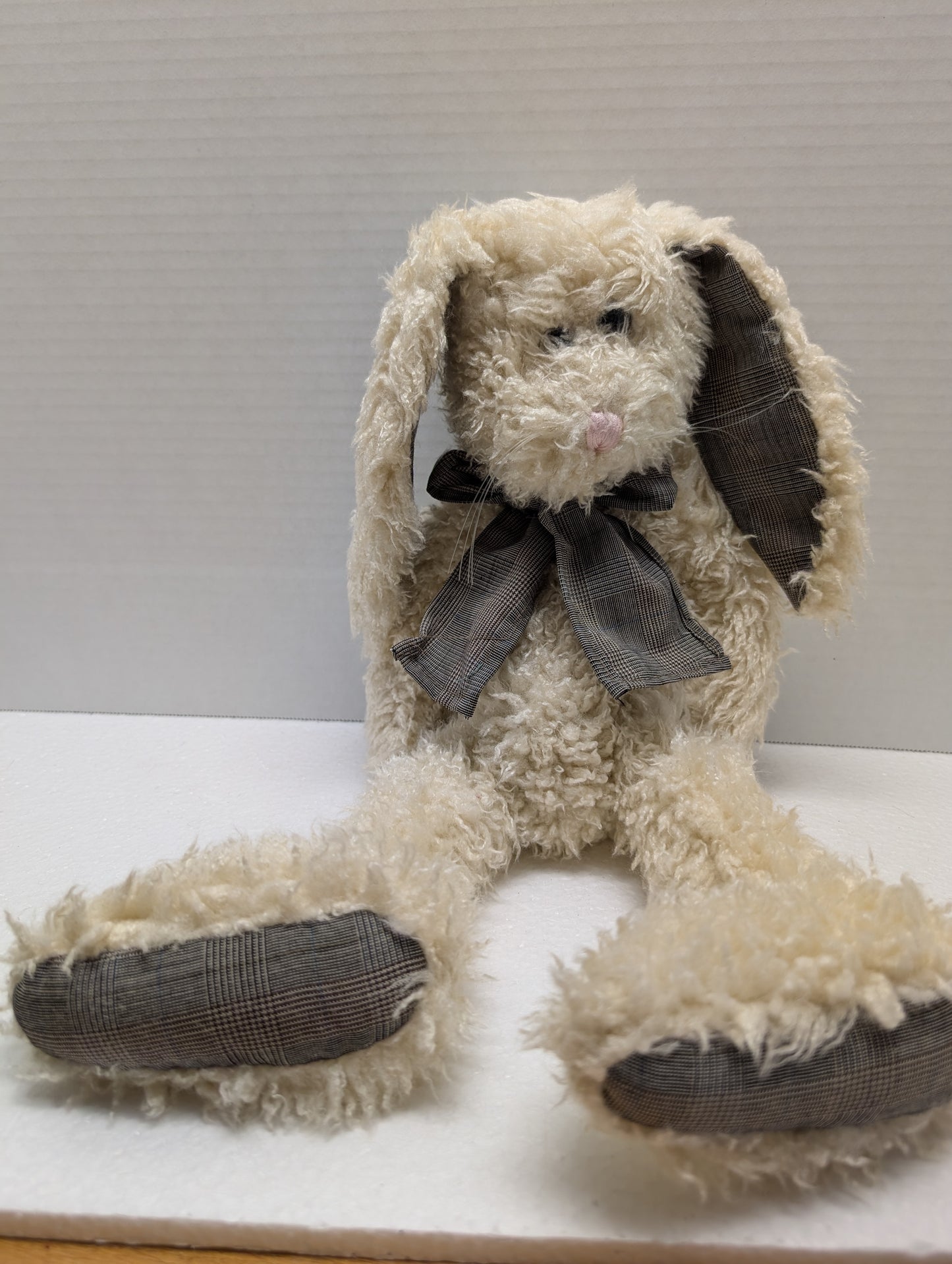 Boyds Hare Zelda Fitzhare White w.plaid ears and paw pads  5241-10 image 0