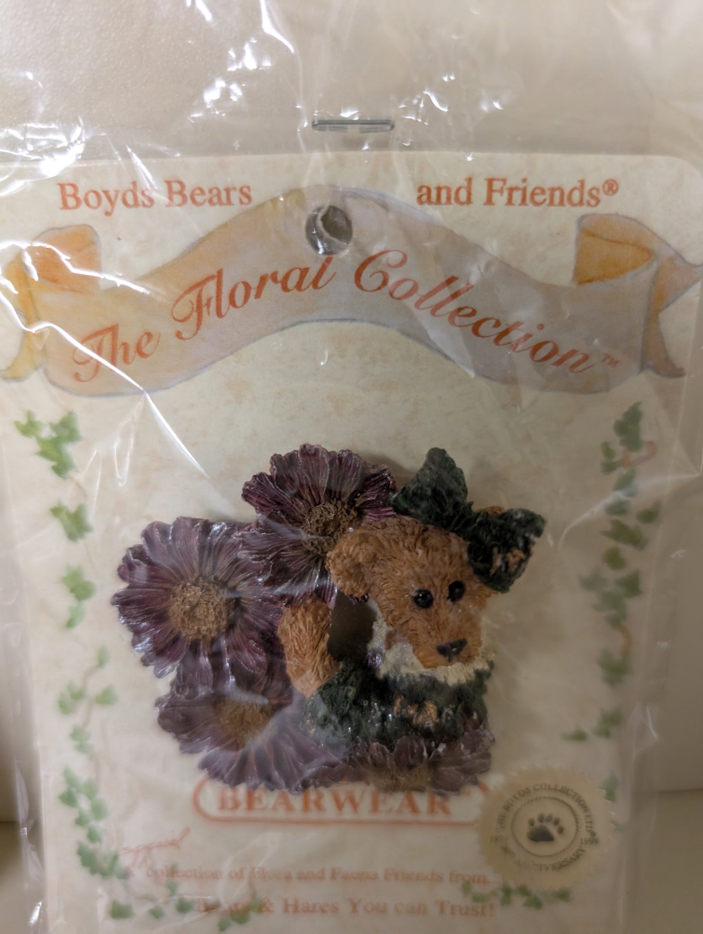 Boyds Pin Bearwear Floral Collection Cryssie  Give Thanks Bear 26142 image 0