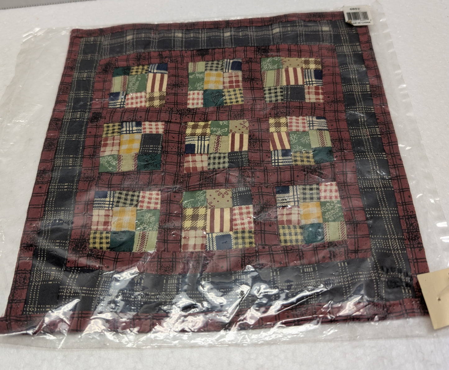 Boyds Accessory Quilt Edmunds Quilt 6802 image 0