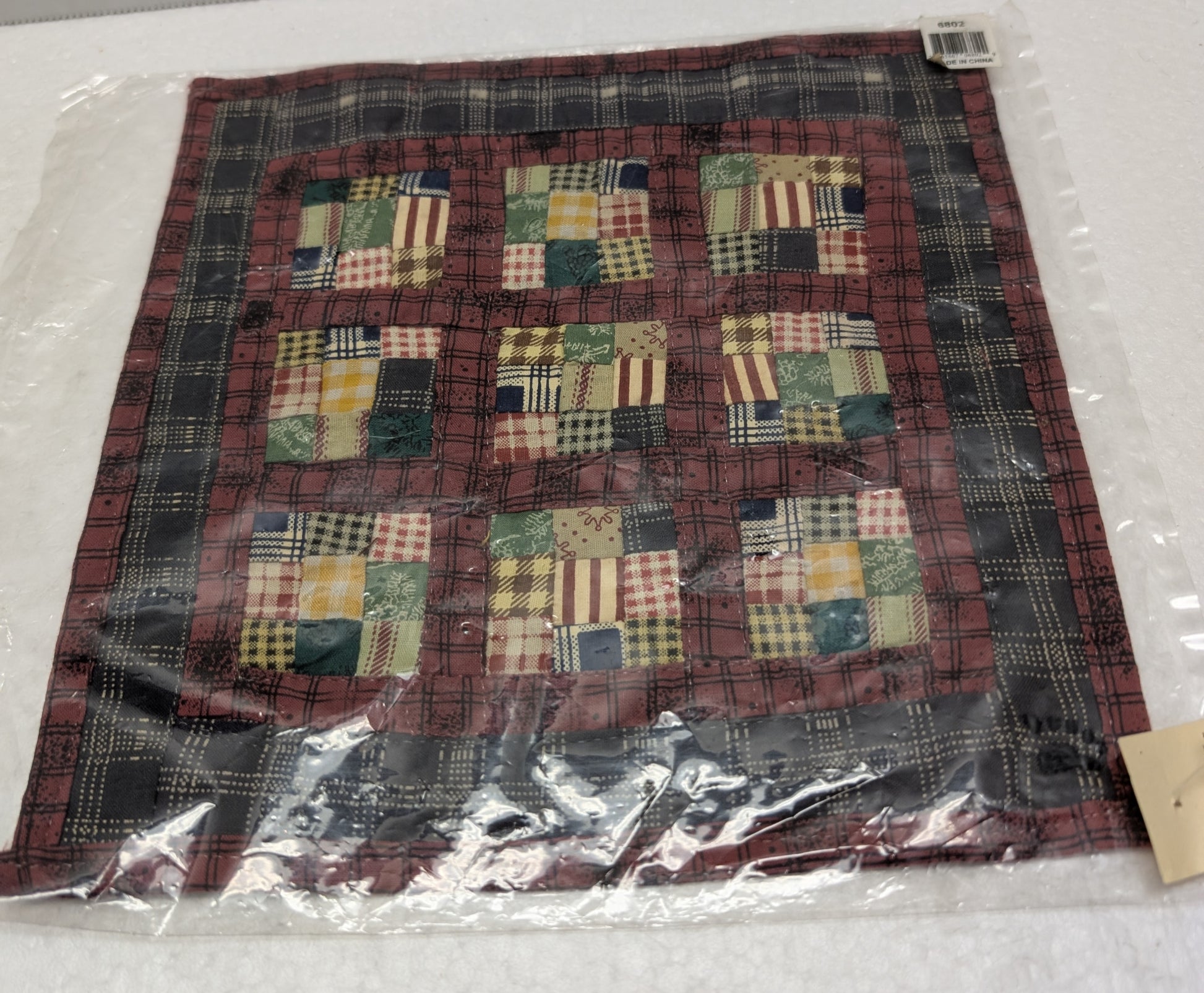Boyds Accessory Quilt Edmunds Quilt 6802 image 0