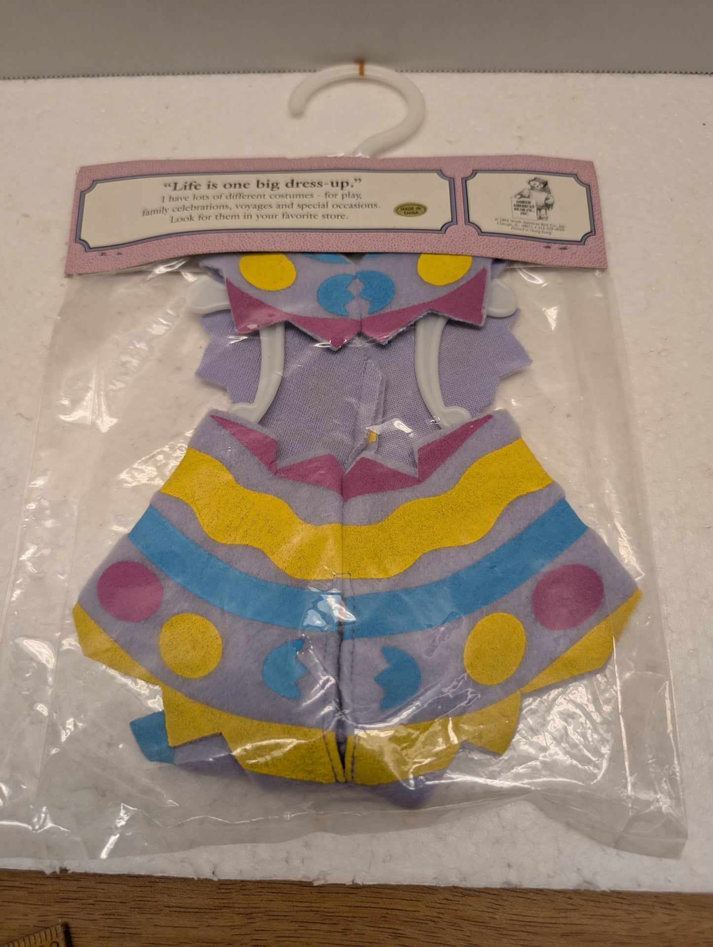 North American Egg Painting Walking on Eggshells Hoppy  Outfit  4435 image 3