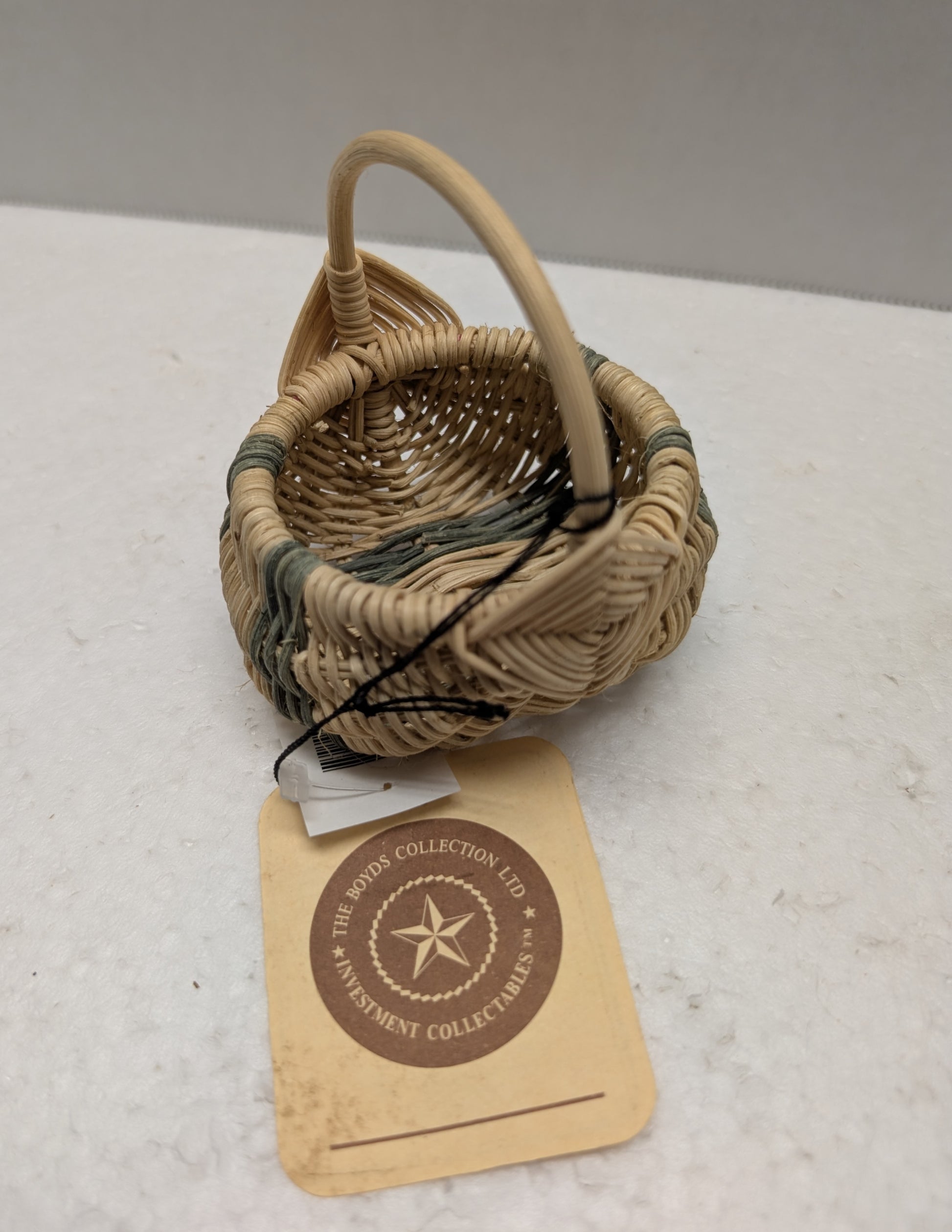 Boyds Accessories Bailey's Market Basket #65151-01 image 1