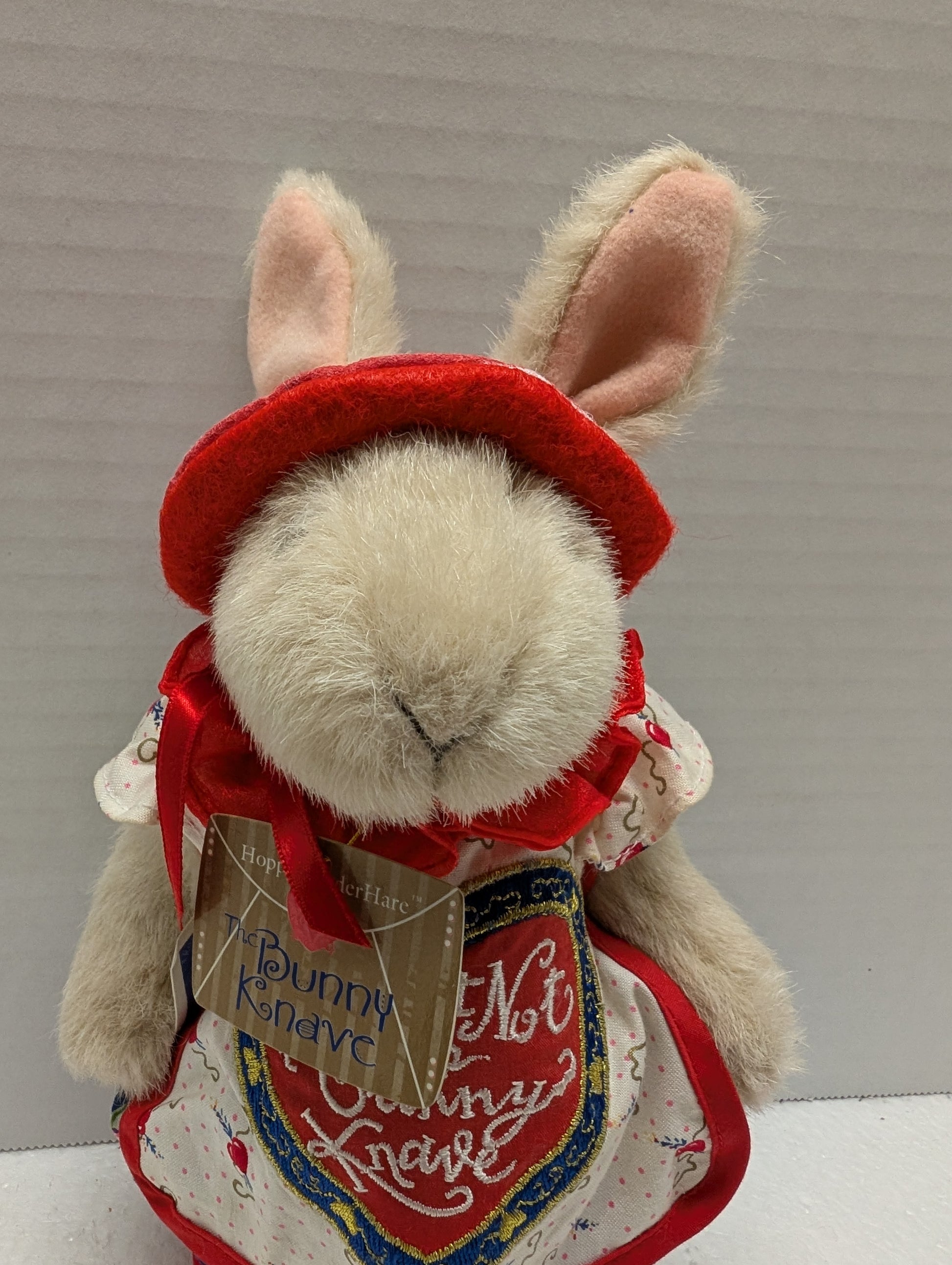 North American Bunny Knave Hoppy 4436 Queen of Hearts Collection image 1