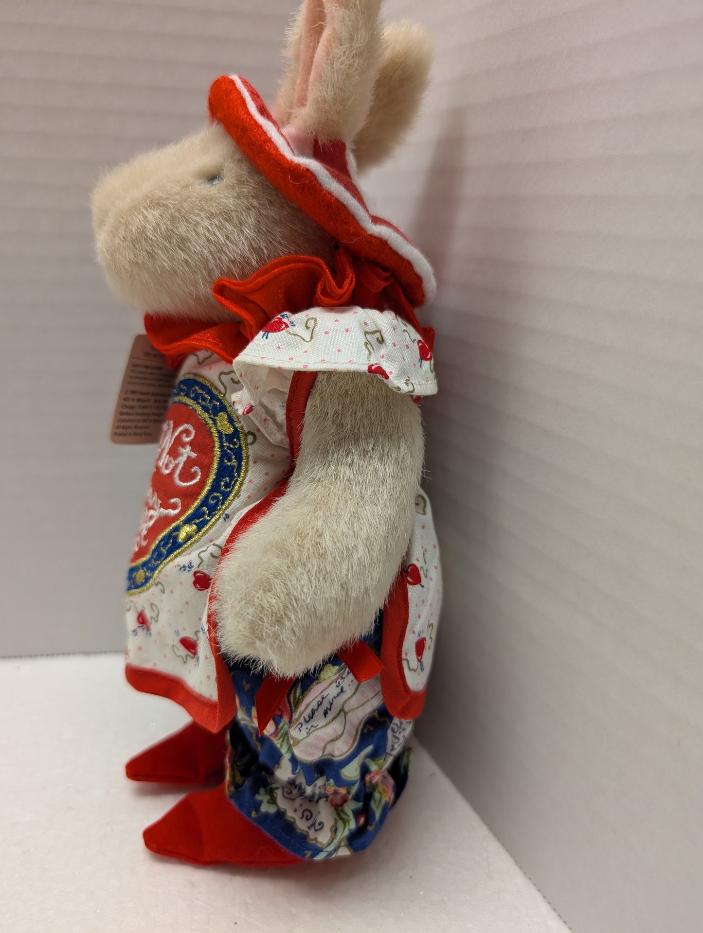 North American Bunny Knave Hoppy 4436 Queen of Hearts Collection image 4