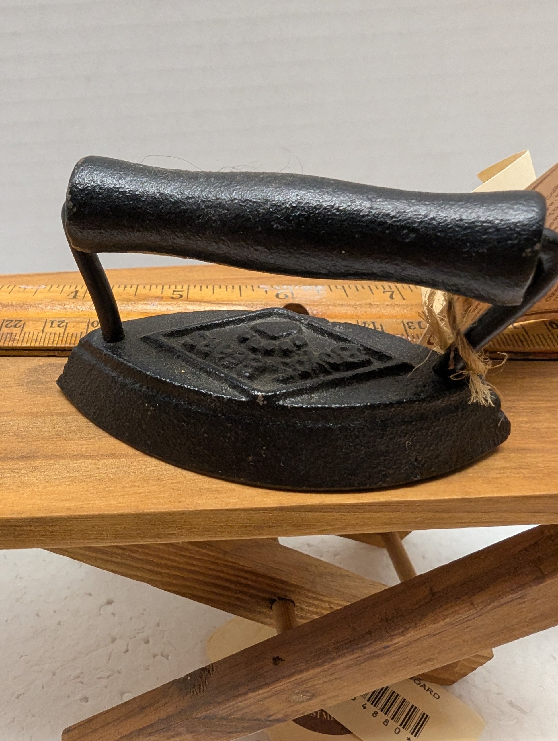 Boyds Accessories Aunt Becky's Ol' Fashioned Iron 650754 image 2
