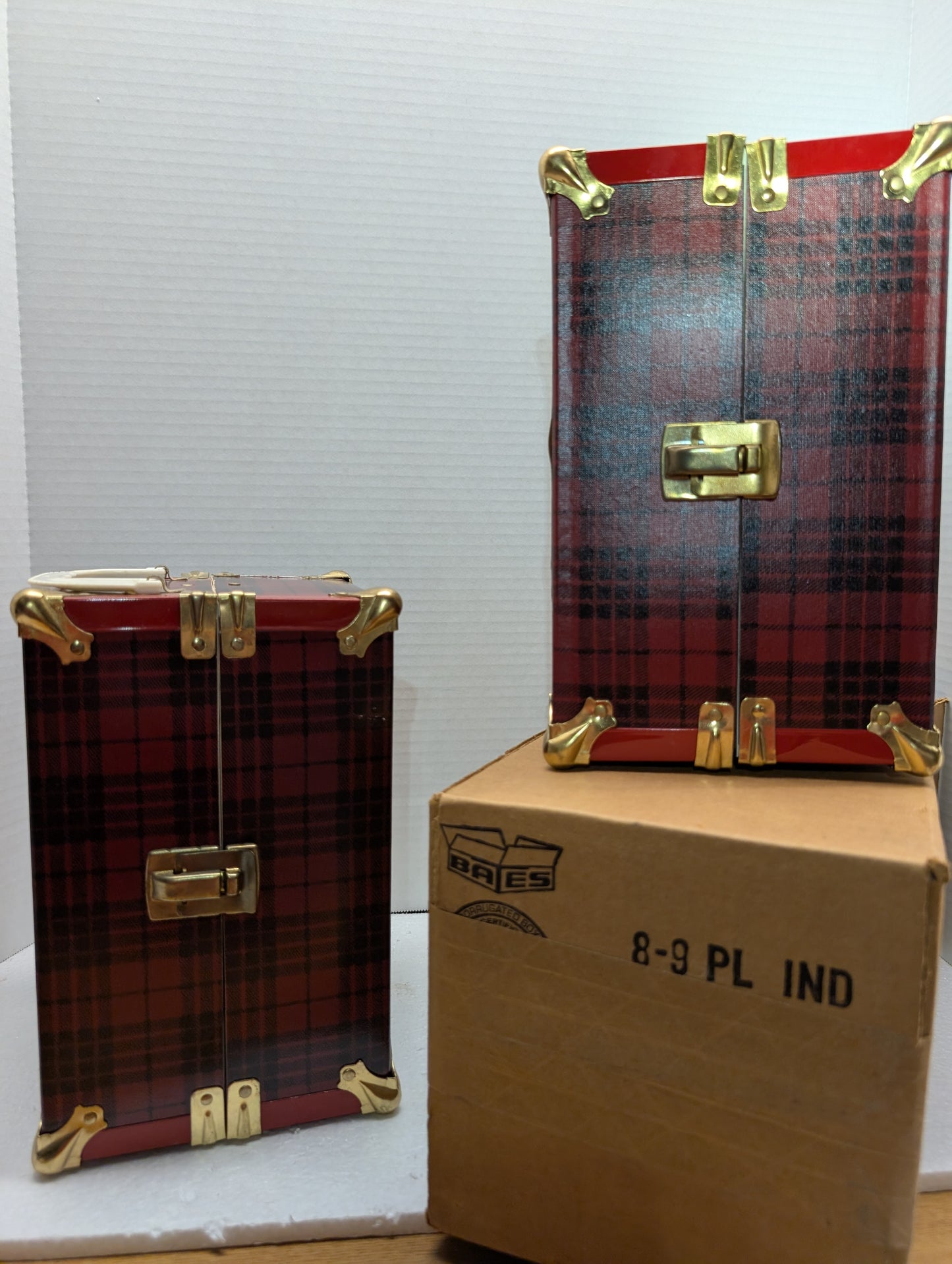 North American Trunk Red Plaid image 6